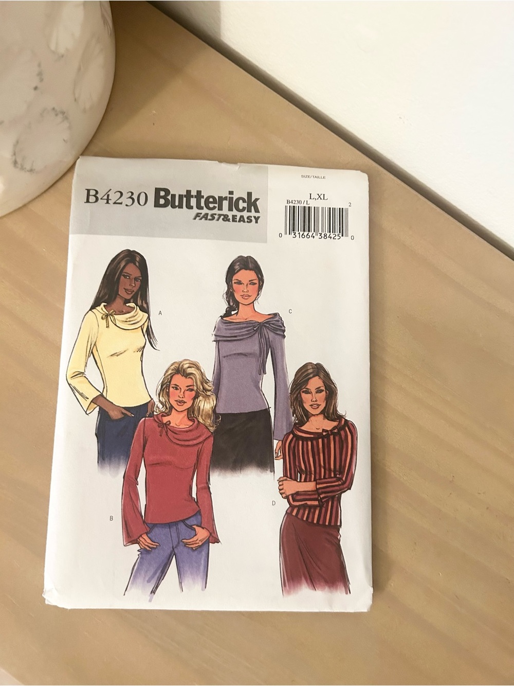 Vintage Butterick B4230 Misses Fast & Easy Rounded Collar Top Sewing Pattern
